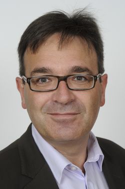 Jean-Luc Fournier, directeur de la communication et des relations publiques de Deret