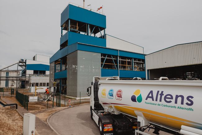 Champlor dispose d’une usine de production à Verdun et propose au marché de l’énergie des produits issus de la transformation de colza cultivé localement et durablement<br>
                              Crédit photo : Sara Robin