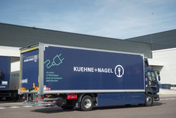 Kuehne+Nagel accélère vers un avenir bas carbone et agrandit sa flotte de camions électriques