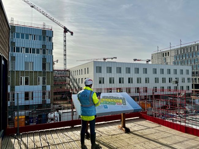 Le projet de construction du nouvel hôpital du CHU de Nantes, lancé en mars 2022 et prévu pour ouverture en 2027, est actuellement le plus grand chantier hospitalier d’Europe<br>
                            Crédit photo - IDEA